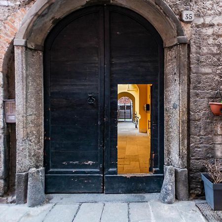 Appartamento Tivano In Centro Storico Como Eksteriør bilde