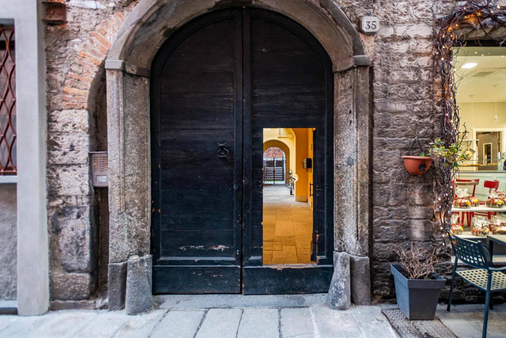Appartamento Tivano In Centro Storico Como Eksteriør bilde